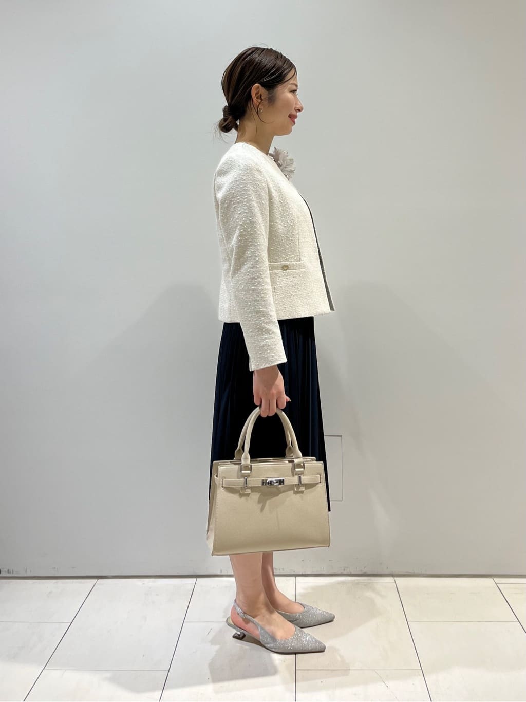 KAOさんの「INDIVI｜フラワーコサージュ」を使ったコーディネート