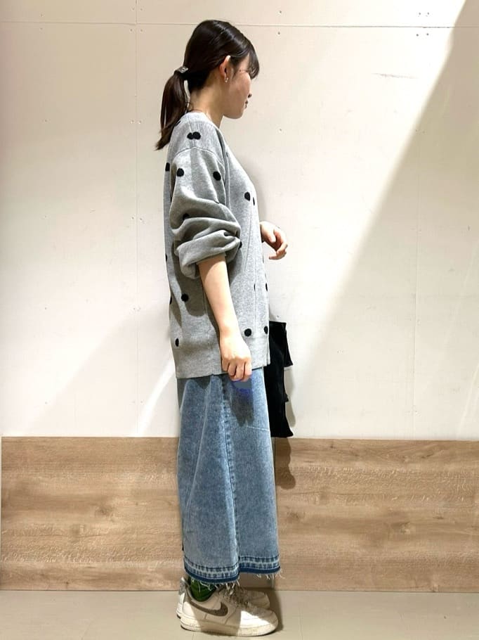花さんの「SHOO･LA･RUE｜◆フリルティアードトートバッグ」を使ったコーディネート