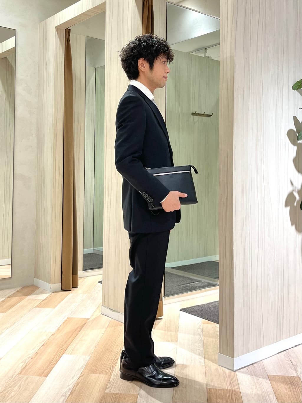 URAさんの「TAKEO KIKUCHI｜【Made in JAPAN】矢絣（やがすり）スーツ／スリーピース対応」を使ったコーディネート