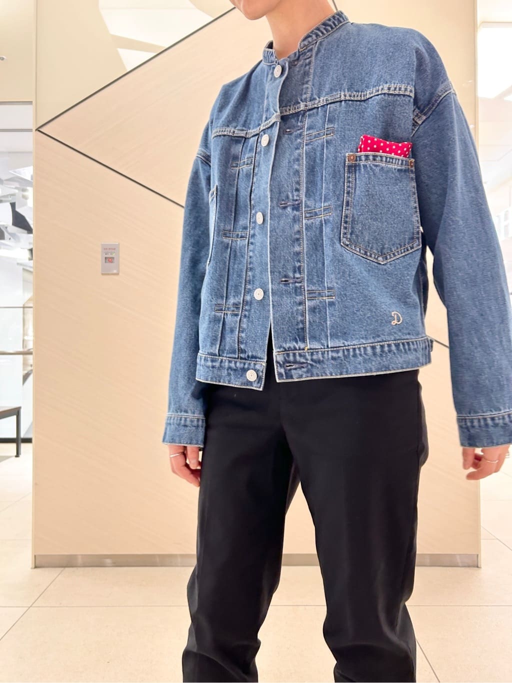OCHIAIさんの「DRESSTERIOR｜シルケットコットン　ドットハンカチーフ」を使ったコーディネート