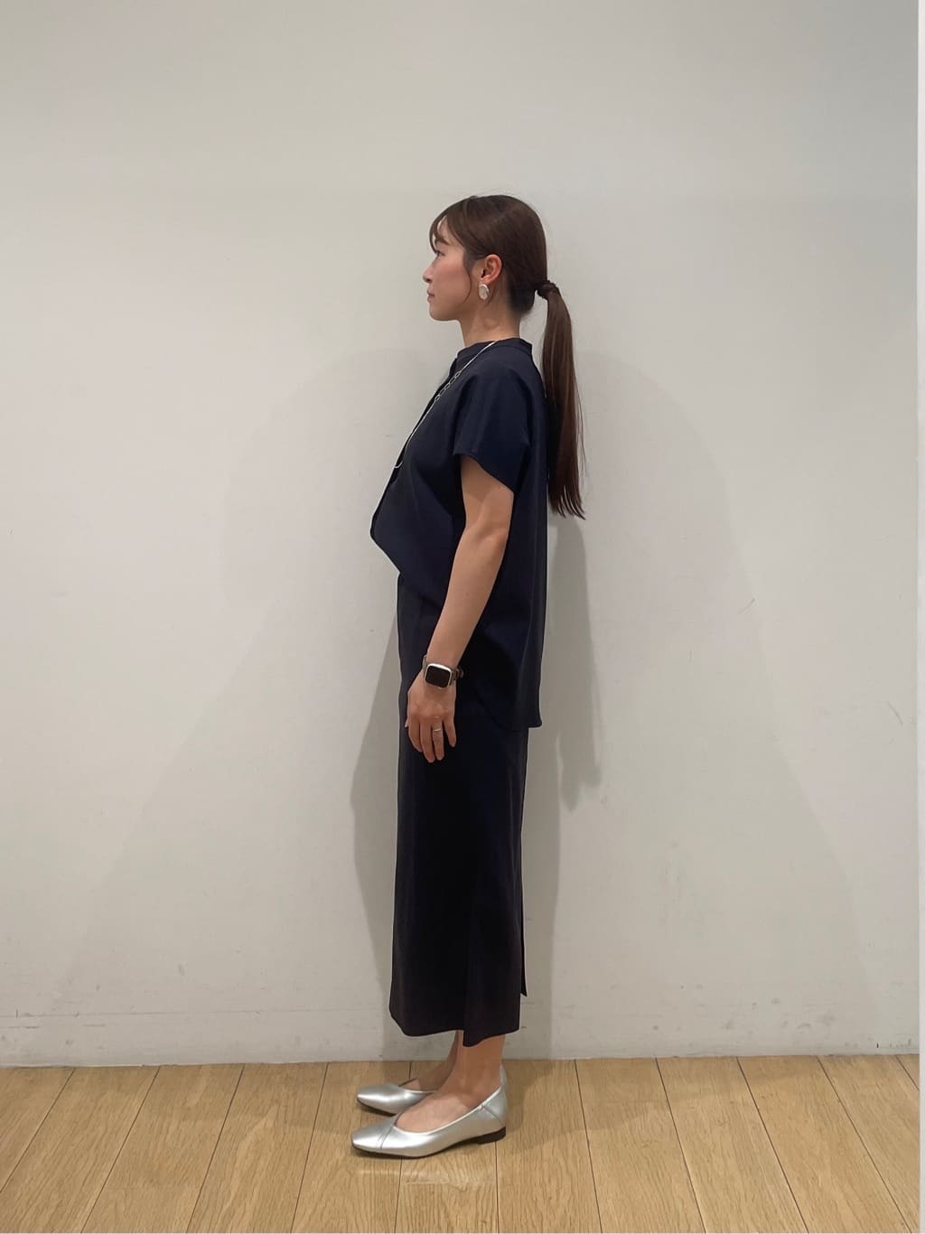 maiさんの「INDIVI｜◆【洗える／SETUP可能/UVケア/接触冷感/日本製】バンドカラー半袖ブラウス」を使ったコーディネート