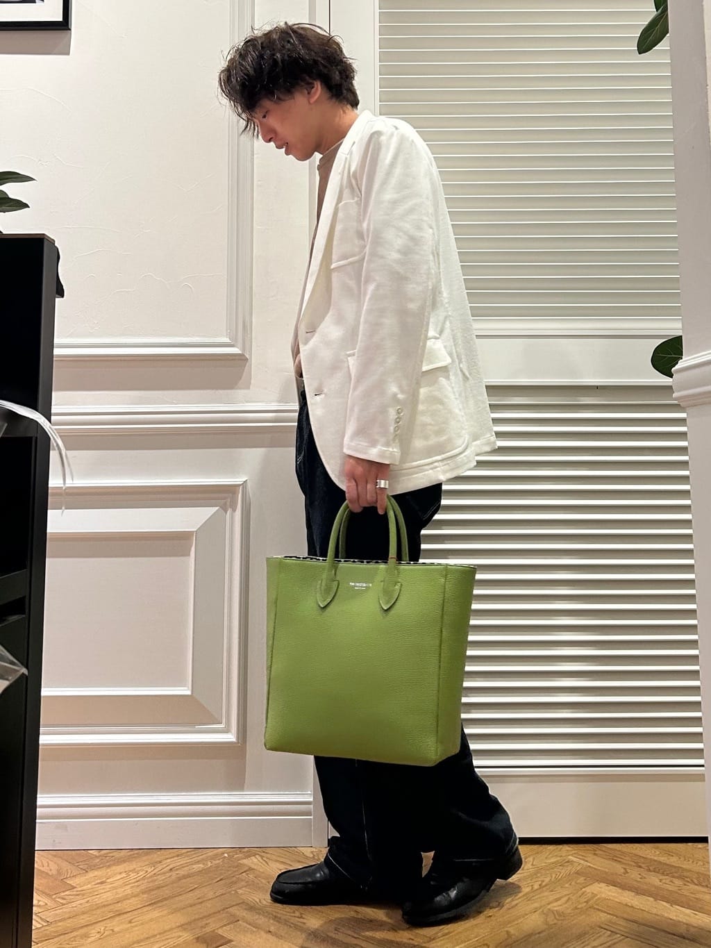須田　慎二郎さんの「DRESSTERIOR｜【撥水加工/Safari5月号掲載】ローファー」を使ったコーディネート