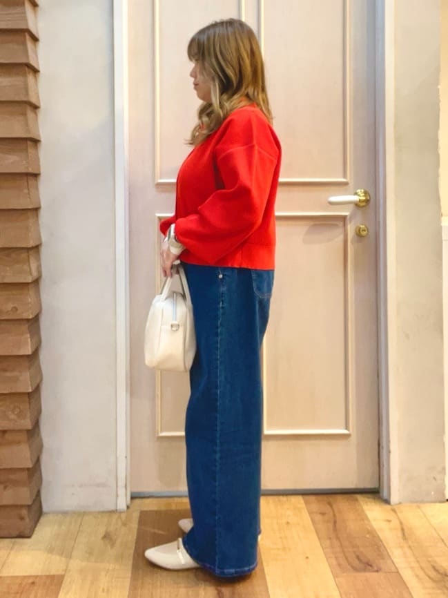 mさんの「SHOO･LA･RUE｜◆後ろウエストゴムが楽 大人のタックワイド デニムパンツ」を使ったコーディネート