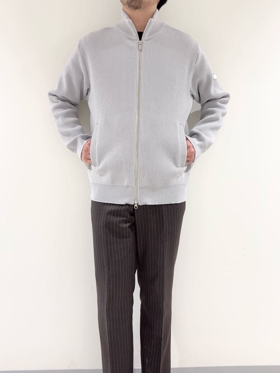 及川さんの「TAKEO KIKUCHI｜コインローファー」を使ったコーディネート