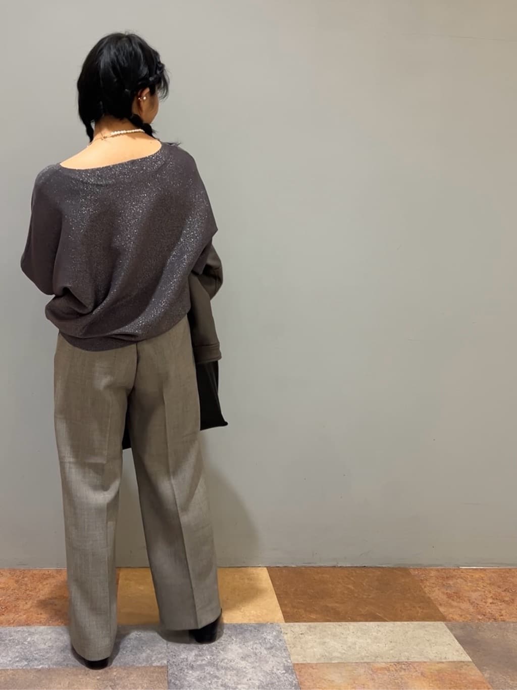 ひらのみさんの「THE SHOP TK｜◆ドルマン袖釦ニット【洗濯機OK】」を使ったコーディネート