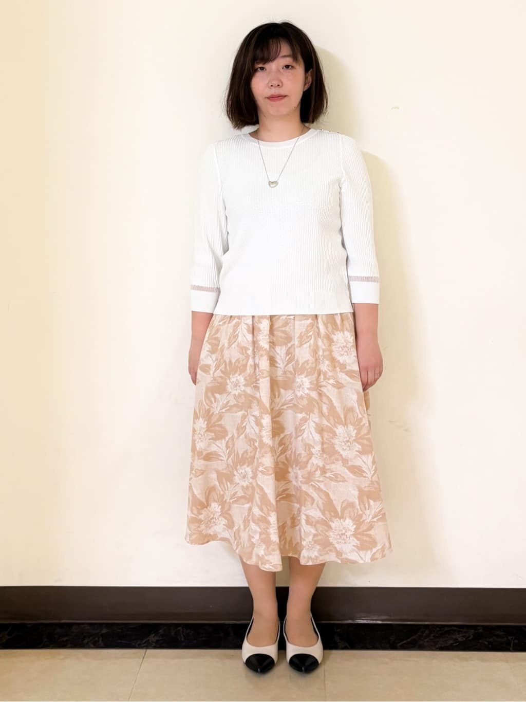 ミヨさんの「Reflect｜◆ボタンディティールニット」を使ったコーディネート