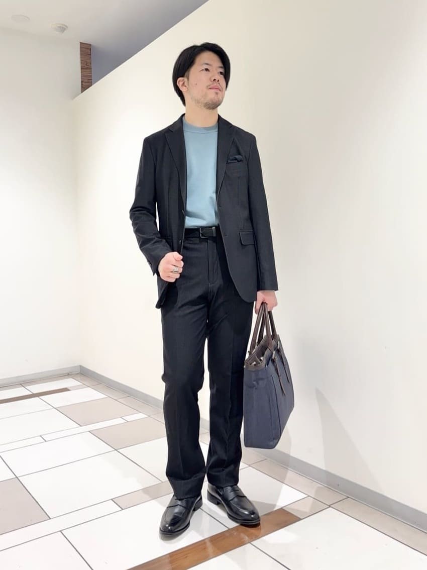 及川さんの「TAKEO KIKUCHI｜【360&deg;ストレッチ／セットアップ対応】None Of Stress ジャケット」を使ったコーディネート