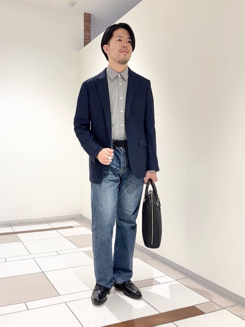 及川さんの「TAKEO KIKUCHI｜【モンスターストレッチ】日本製 ウォッシュド デニムパンツ」を使ったコーディネート