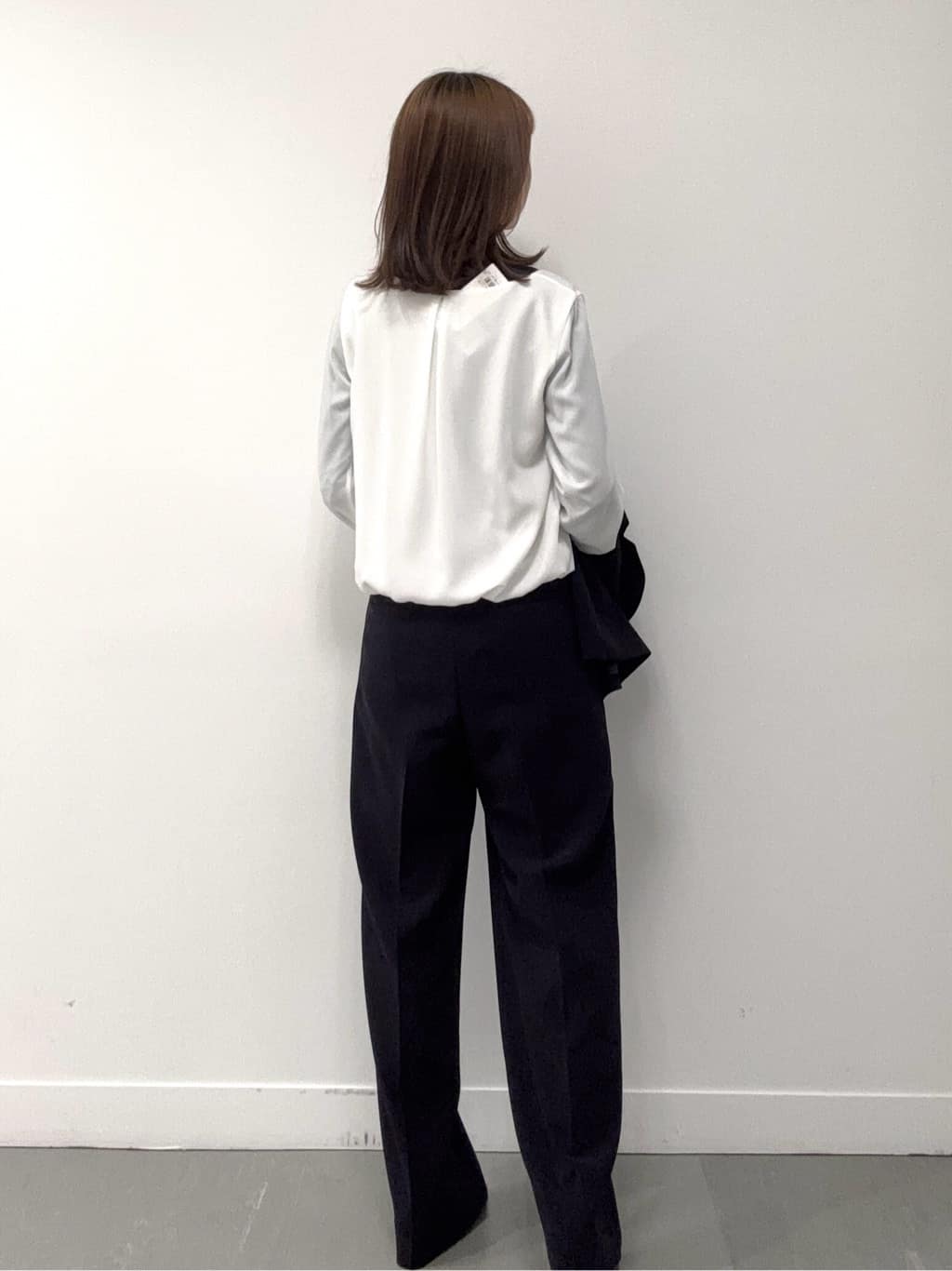 mioさんの「UNTITLED｜◆【通勤スーツ】ワイドパンツ」を使ったコーディネート