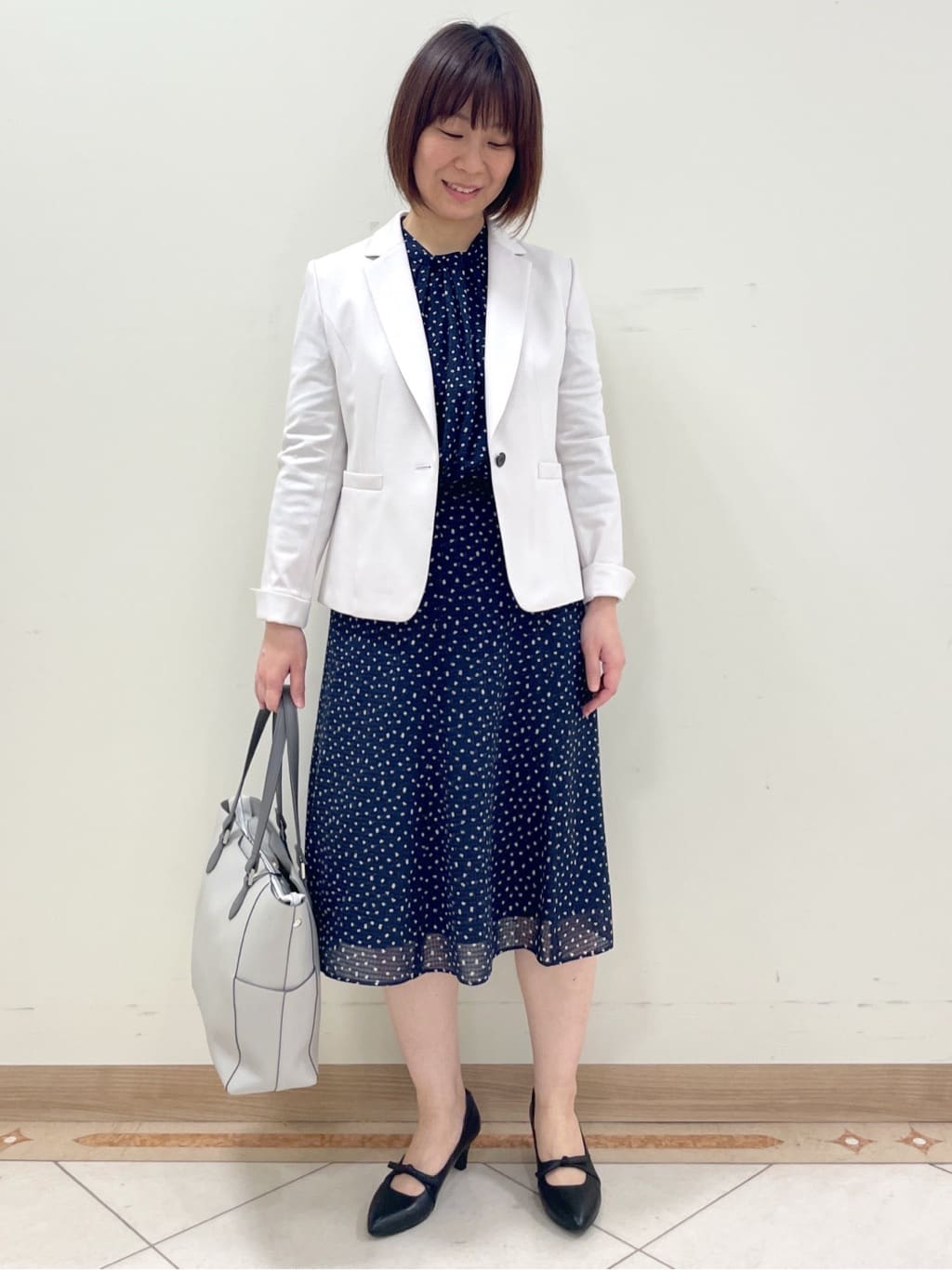 hanaさんの「Reflect｜◆【マシンウォッシュ可／セットアップ可能】コツキ柄プリントブラウス」を使ったコーディネート