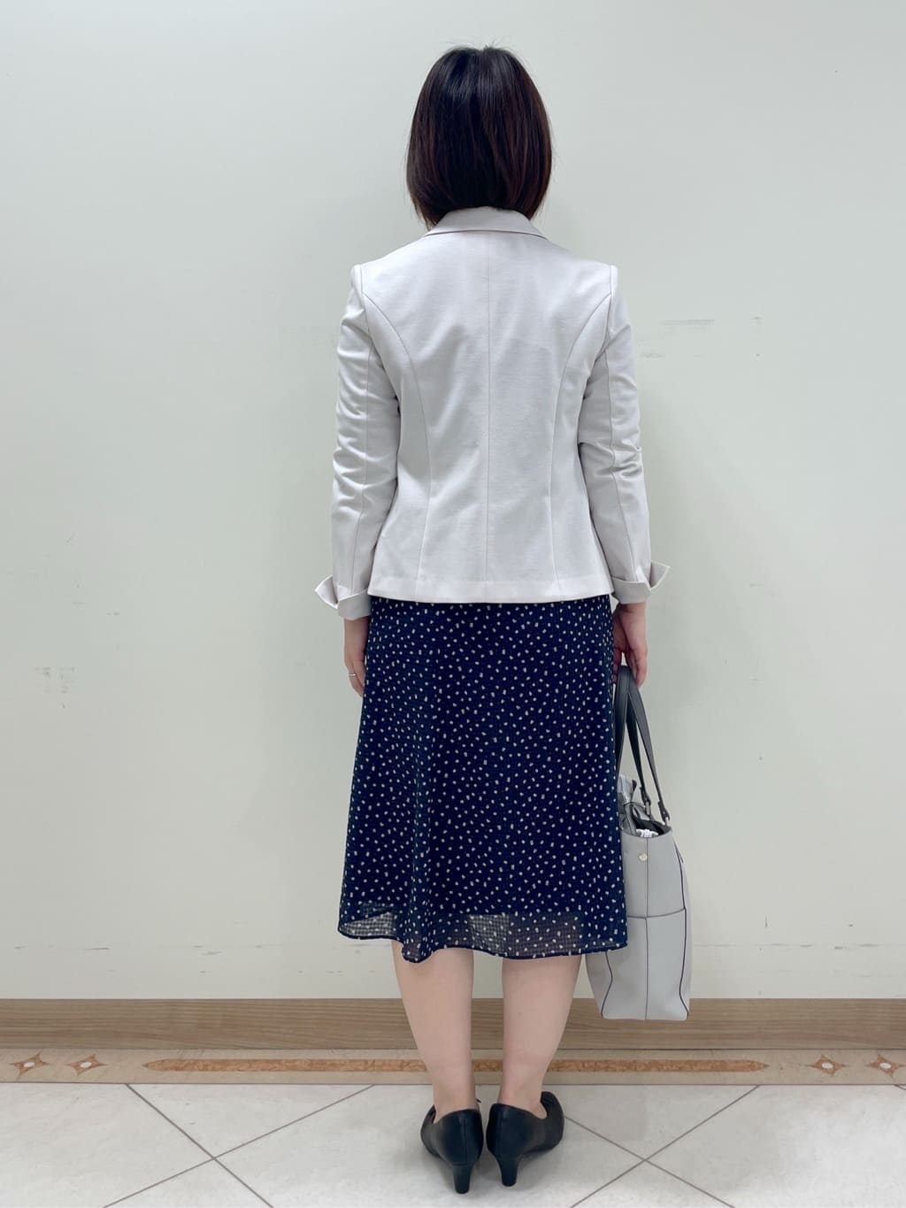 hanaさんの「Reflect｜◆【マシンウォッシュ可／セットアップ可能】コツキ柄プリントブラウス」を使ったコーディネート