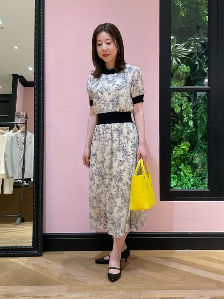 maruさんの「DRESSTERIOR｜【otonaMUSE5月号掲載/日本製】シュリンクレザーミニトート」を使ったコーディネート