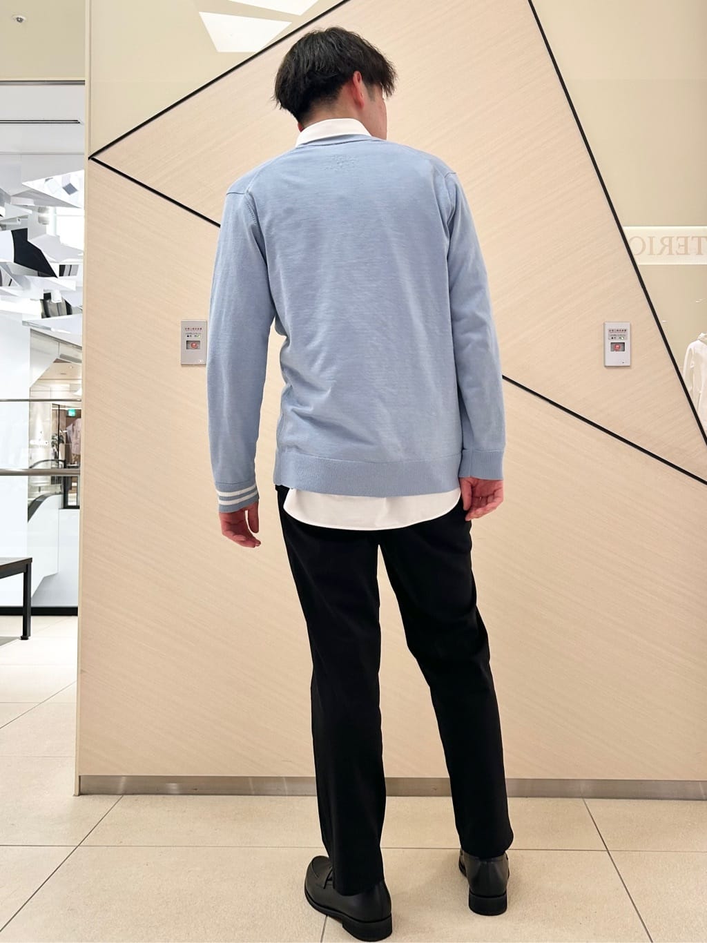 千葉亮太さんの「DRESSTERIOR｜スリーブライン スプリングカーディガン」を使ったコーディネート