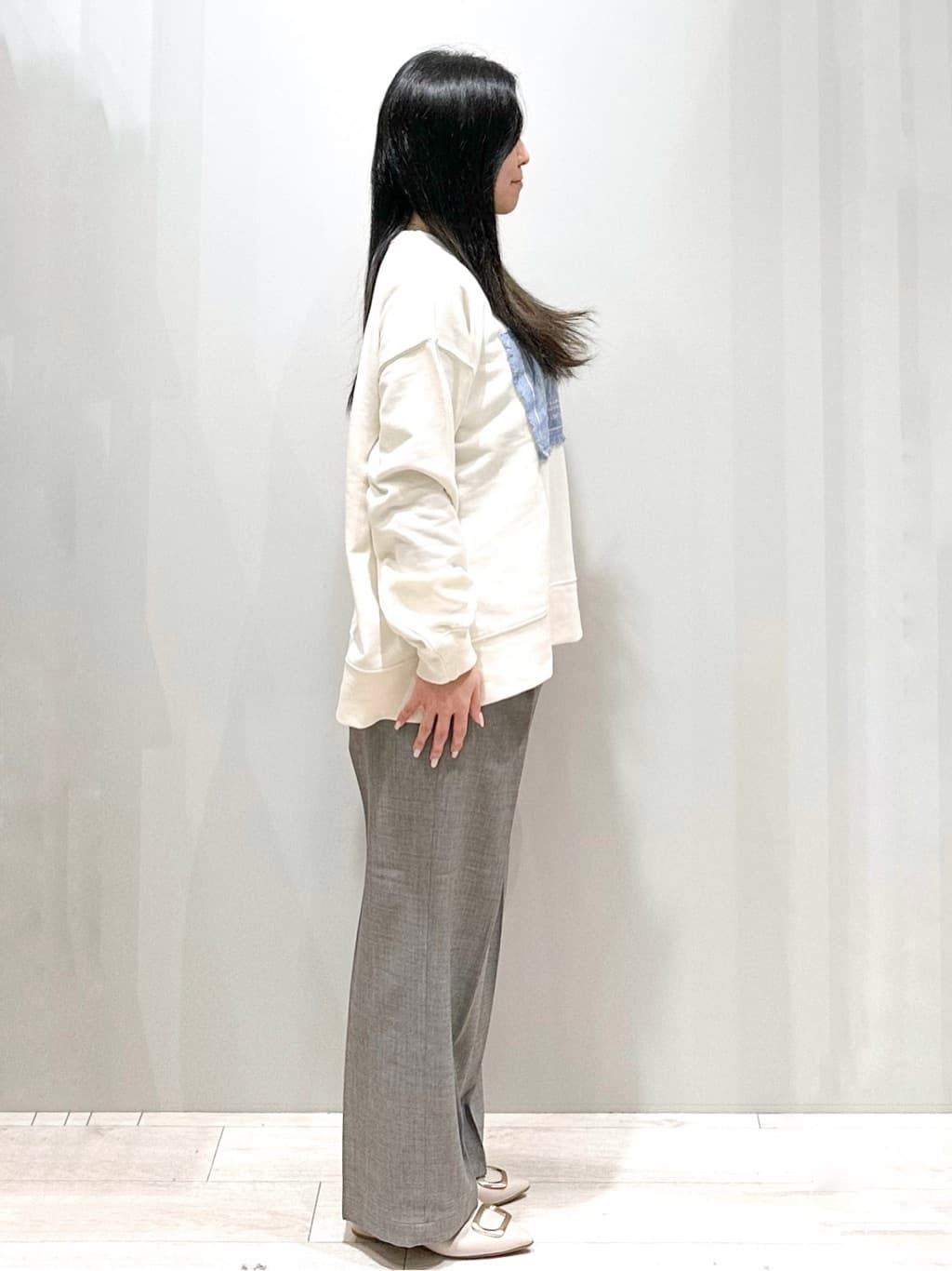 Iguさんの「THE SHOP TK｜◆【アソート】裏毛ロゴプルオーバー/洗える」を使ったコーディネート