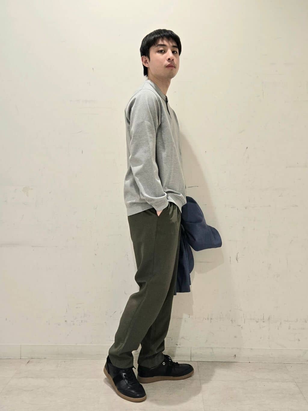 白木駆さんの「TAKEO KIKUCHI｜◆【軽羽織】ツイルストレッチ ブルゾン」を使ったコーディネート