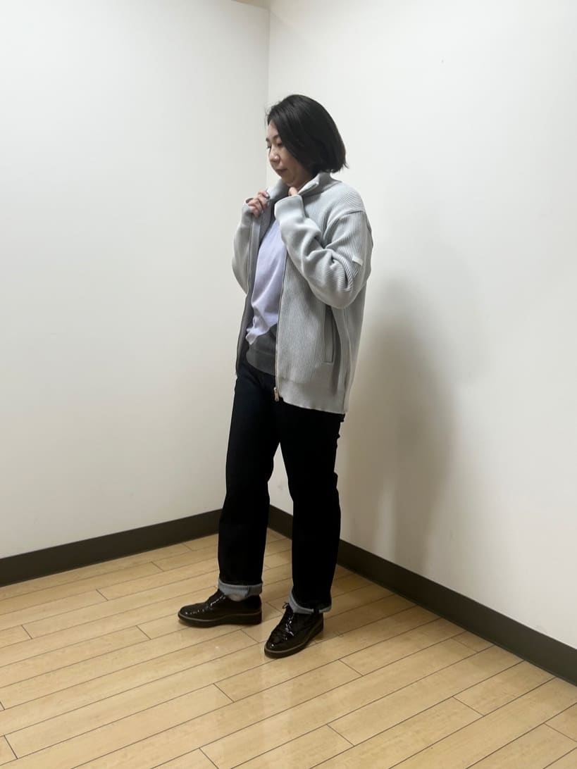 okaさんの「TAKEO KIKUCHI｜【モンスターストレッチ】日本製 ワンウォッシュ デニムパンツ」を使ったコーディネート