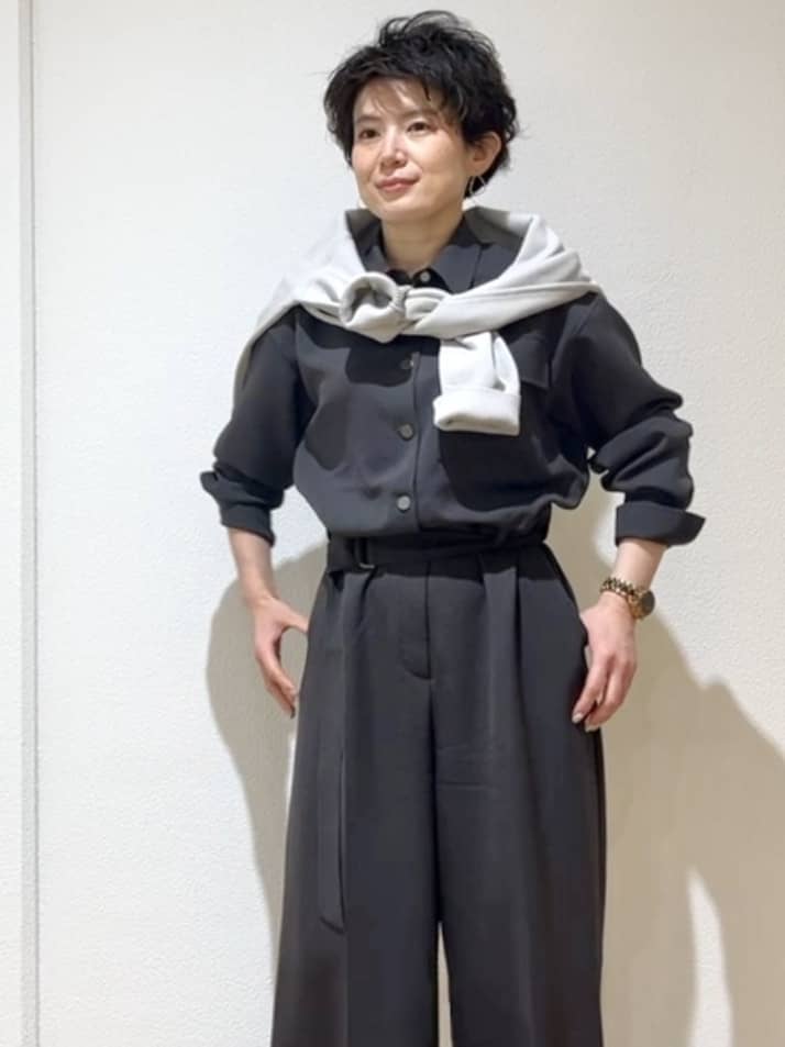 MAYUMIさんの「UNTITLED｜◆【朝比奈 彩&times;Oggi&times;UNTITLED スペシャルコラボ】シャツカラーオールインワン」を使ったコーディネート