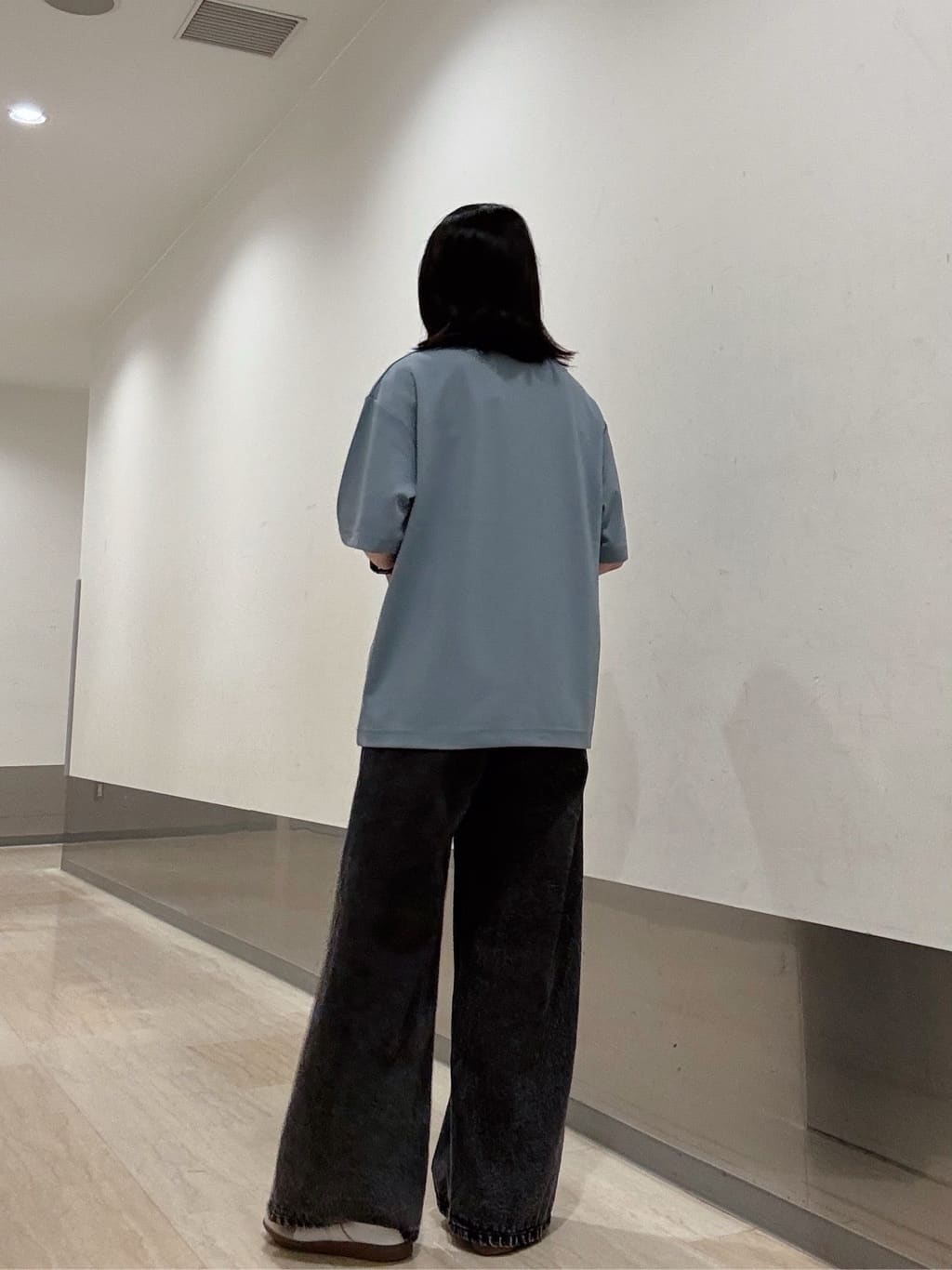 Renaさんの「tk.TAKEO KIKUCHI｜◆フラワープリントTシャツ」を使ったコーディネート