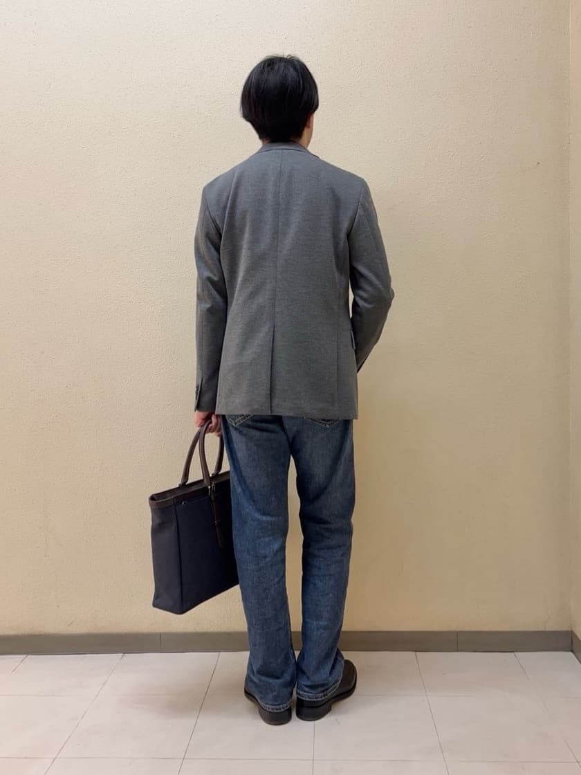 及川さんの「TAKEO KIKUCHI｜【モンスターストレッチ】日本製 ウォッシュド デニムパンツ」を使ったコーディネート