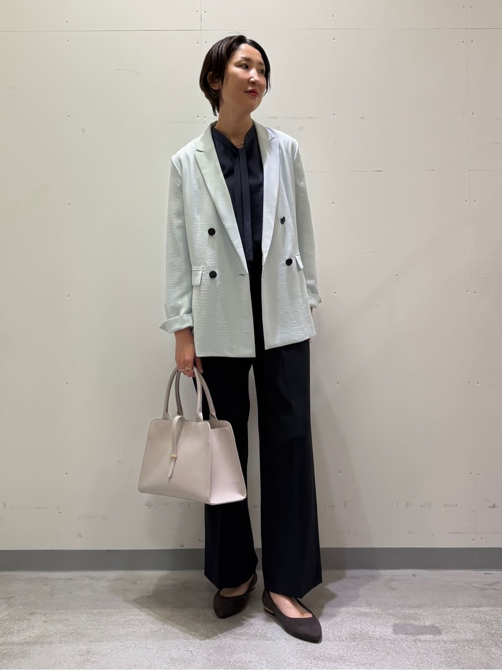 yuriさんの「INDIVI｜【洗える／UVケア／スーツ】ストレッチワイドパンツ」を使ったコーディネート