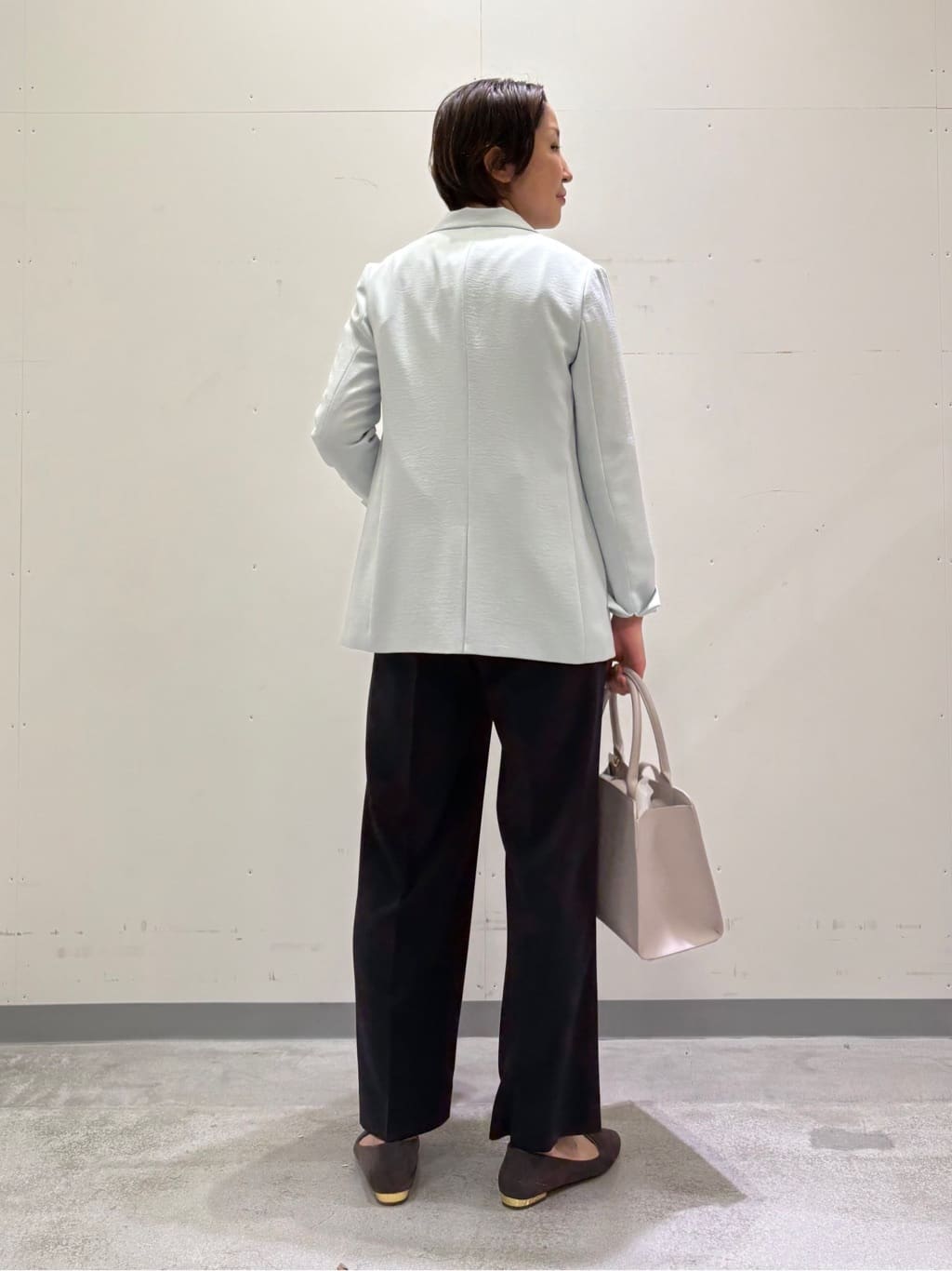 yuriさんの「INDIVI｜【洗える／UVケア／スーツ】ストレッチワイドパンツ」を使ったコーディネート