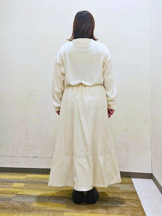 okayuさんの「THE SHOP TK｜◆【撥水】ウエストドロストマウンテンパーカ」を使ったコーディネート