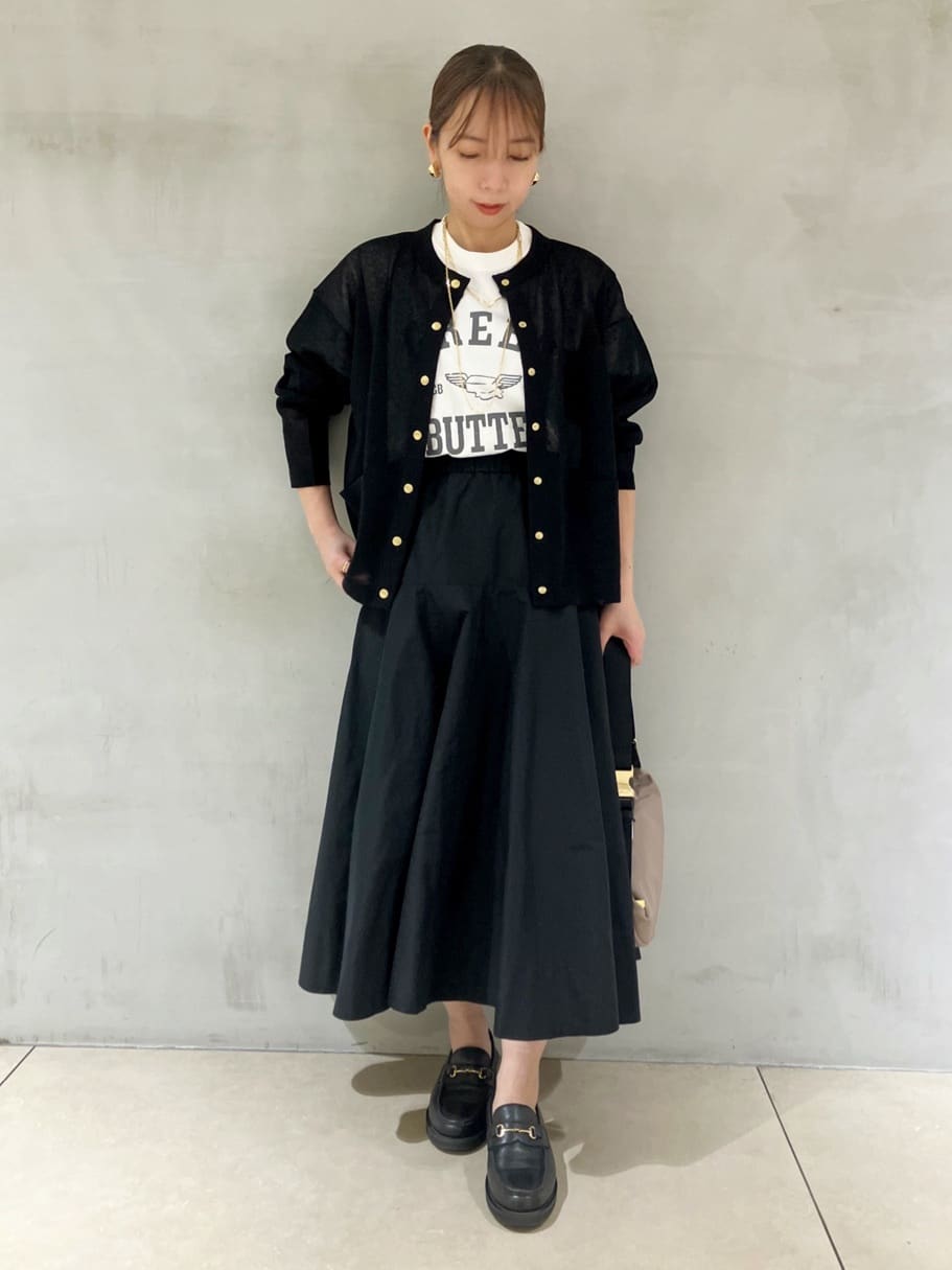 tomoさんの「UNTITLED｜◆【 TRADITIONAL WEATHERWEAR 】ARKLEY KNIT シアーカーディガン」を使ったコーディネート