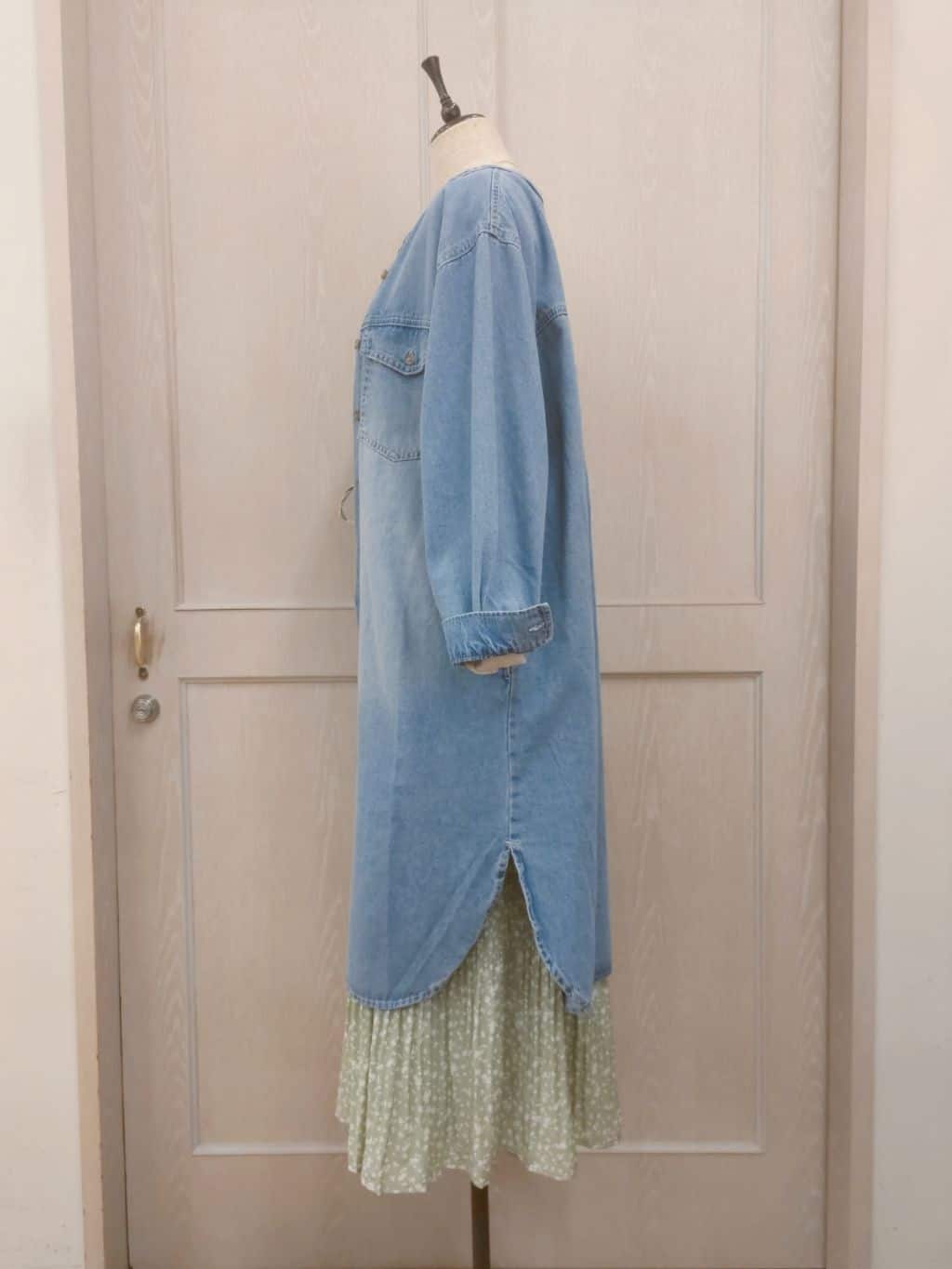 naoさんの「SHOO･LA･RUE｜◆【洗える/体型カバー】デニム シャツワンピース」を使ったコーディネート