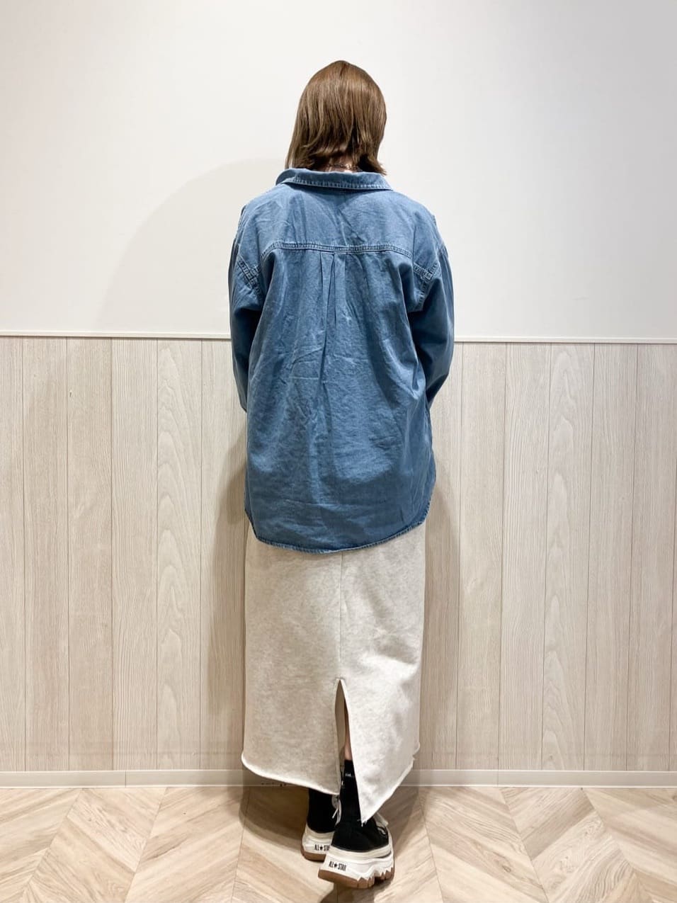 shokoさんの「SHOO･LA･RUE｜◆【洗える/S-LL】一枚でもレイヤードでも グラフィック長袖Tシャツ」を使ったコーディネート