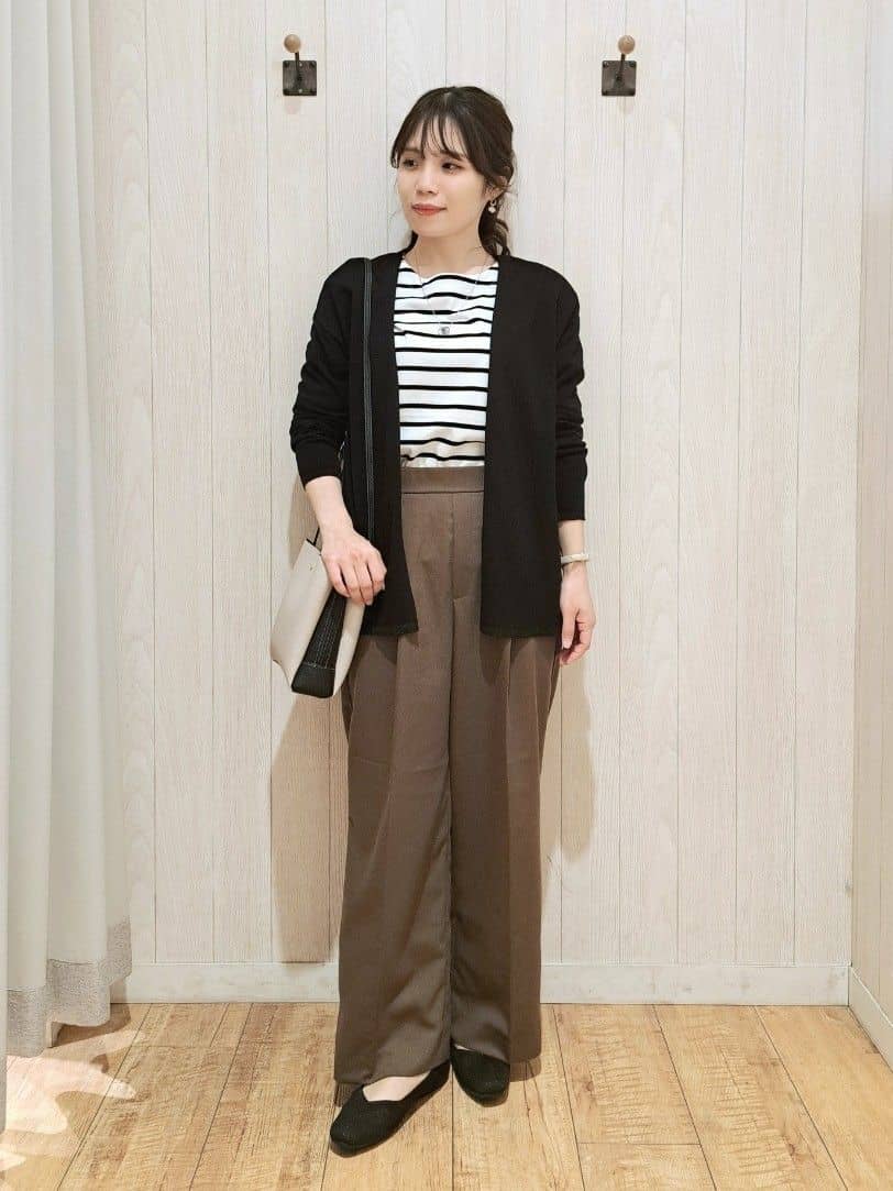 SAKIさんの「SHOO･LA･RUE｜◆【洗える/UV/吸水速乾/アンチピリング/S-LL】 タックワイドパンツ」を使ったコーディネート