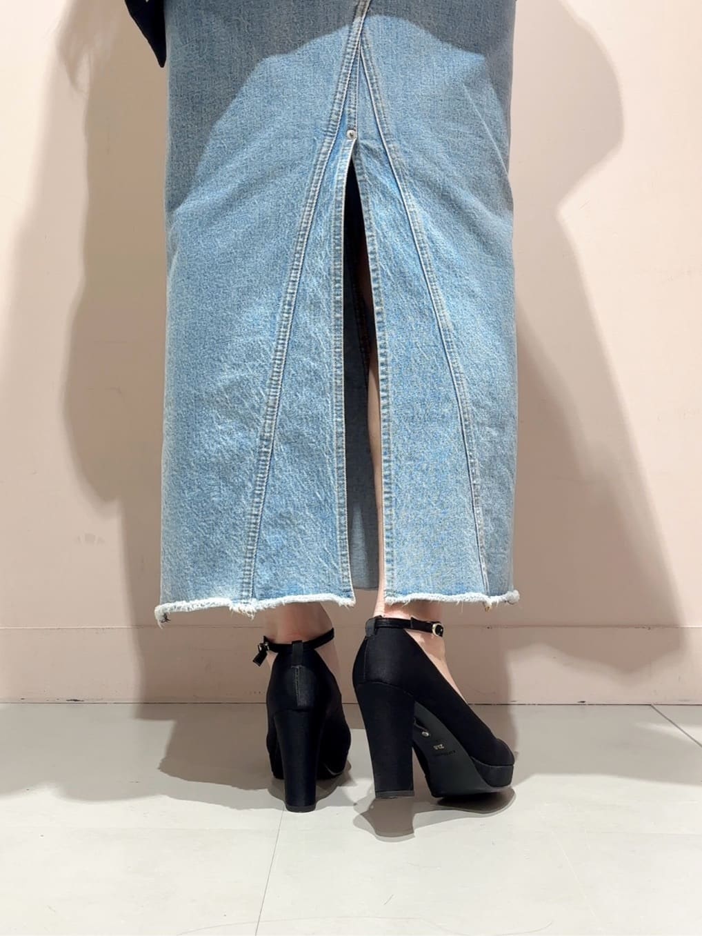RINAさんの「ESPERANZA｜3WAYチャンキーヒールパンプス」を使ったコーディネート