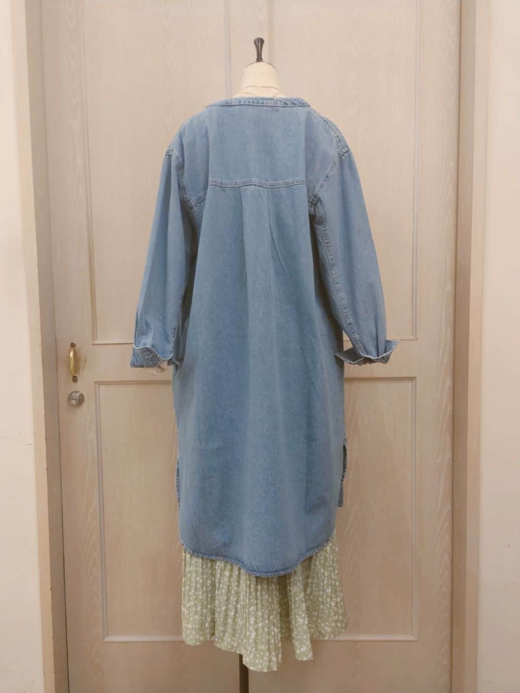 naoさんの「SHOO･LA･RUE｜◆【洗える/体型カバー】デニム シャツワンピース」を使ったコーディネート