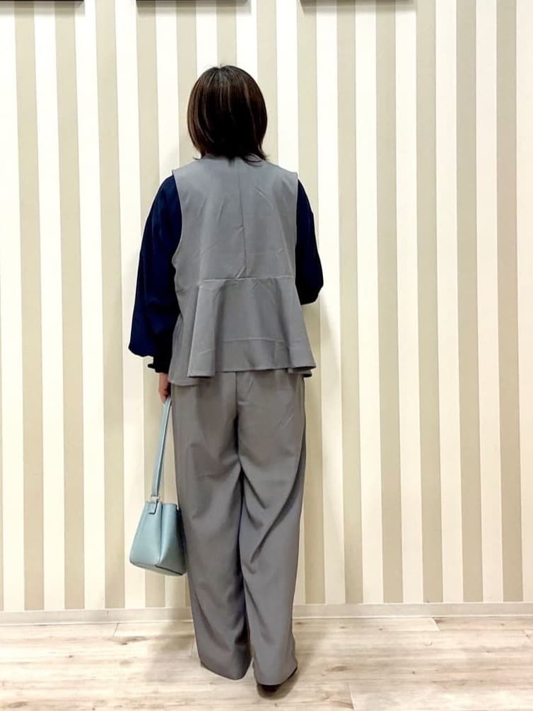 pieceさんの「SHOO･LA･RUE｜◆ストレッチアーモンドトゥパンプス」を使ったコーディネート
