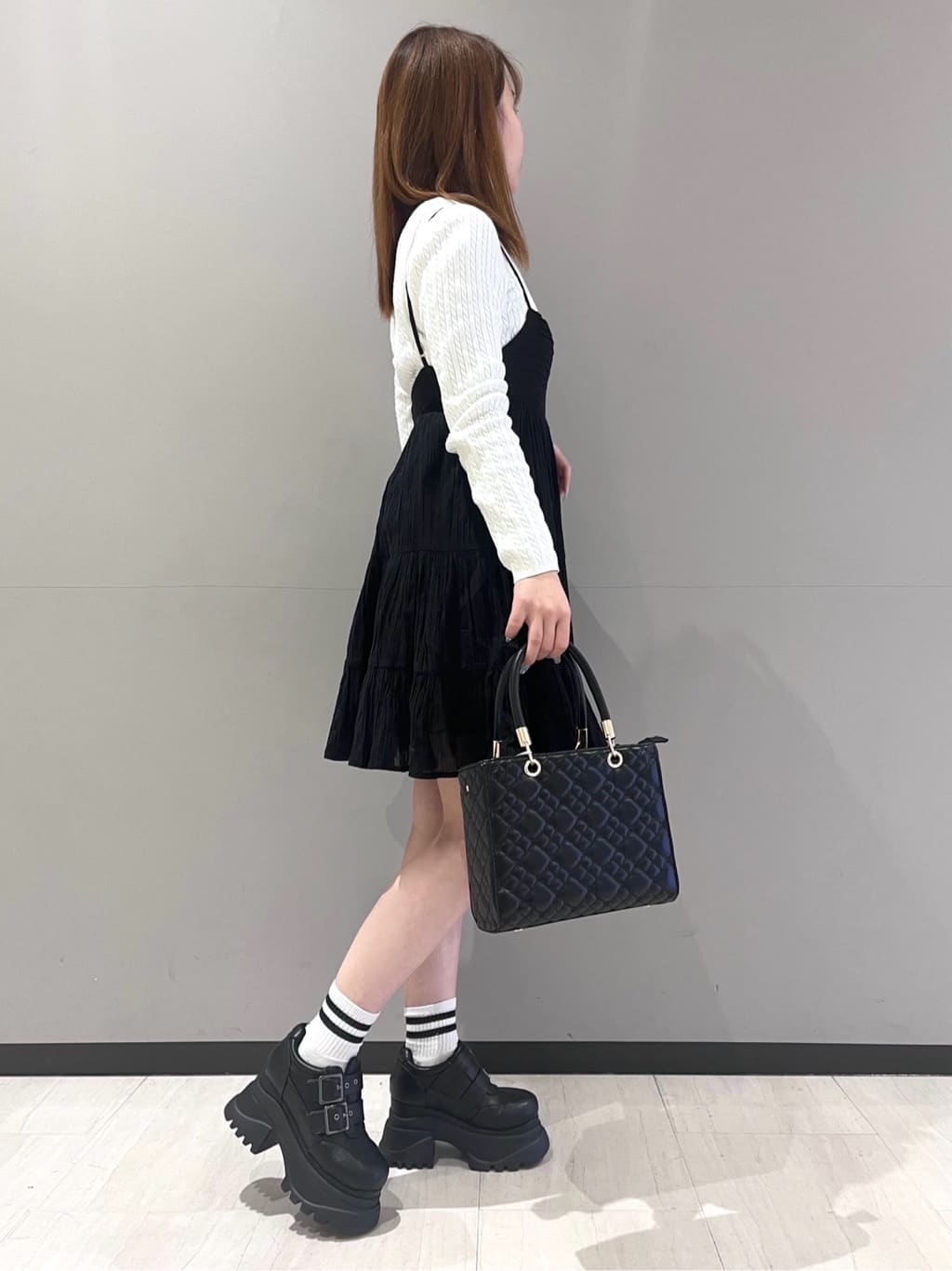RISAさんの「ESPERANZA｜ダブルストラップ厚底スニーカー」を使ったコーディネート