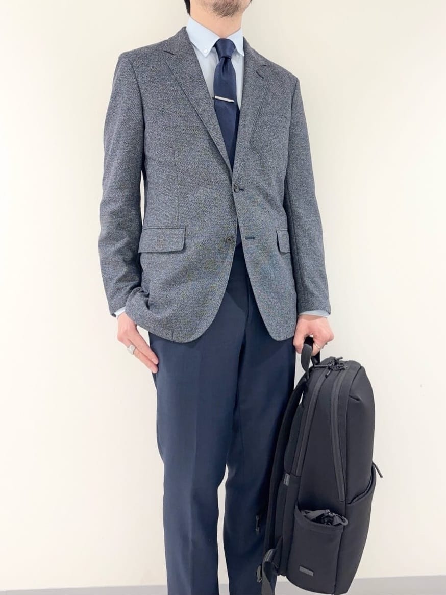 及川さんの「TAKEO KIKUCHI｜コインローファー」を使ったコーディネート