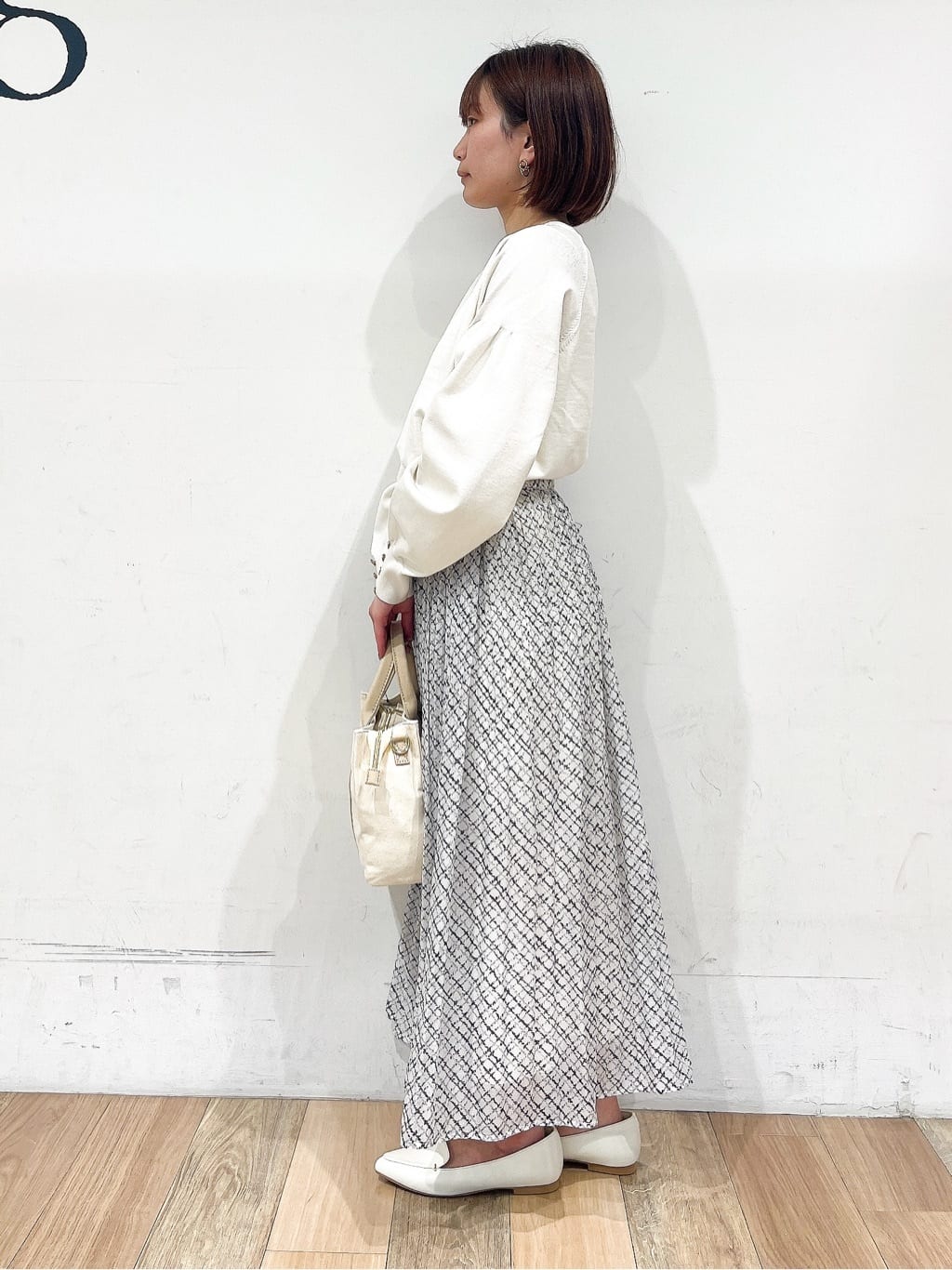 山さんさんの「grove｜メタルパーツローファーパンプス【晴雨兼用】」を使ったコーディネート