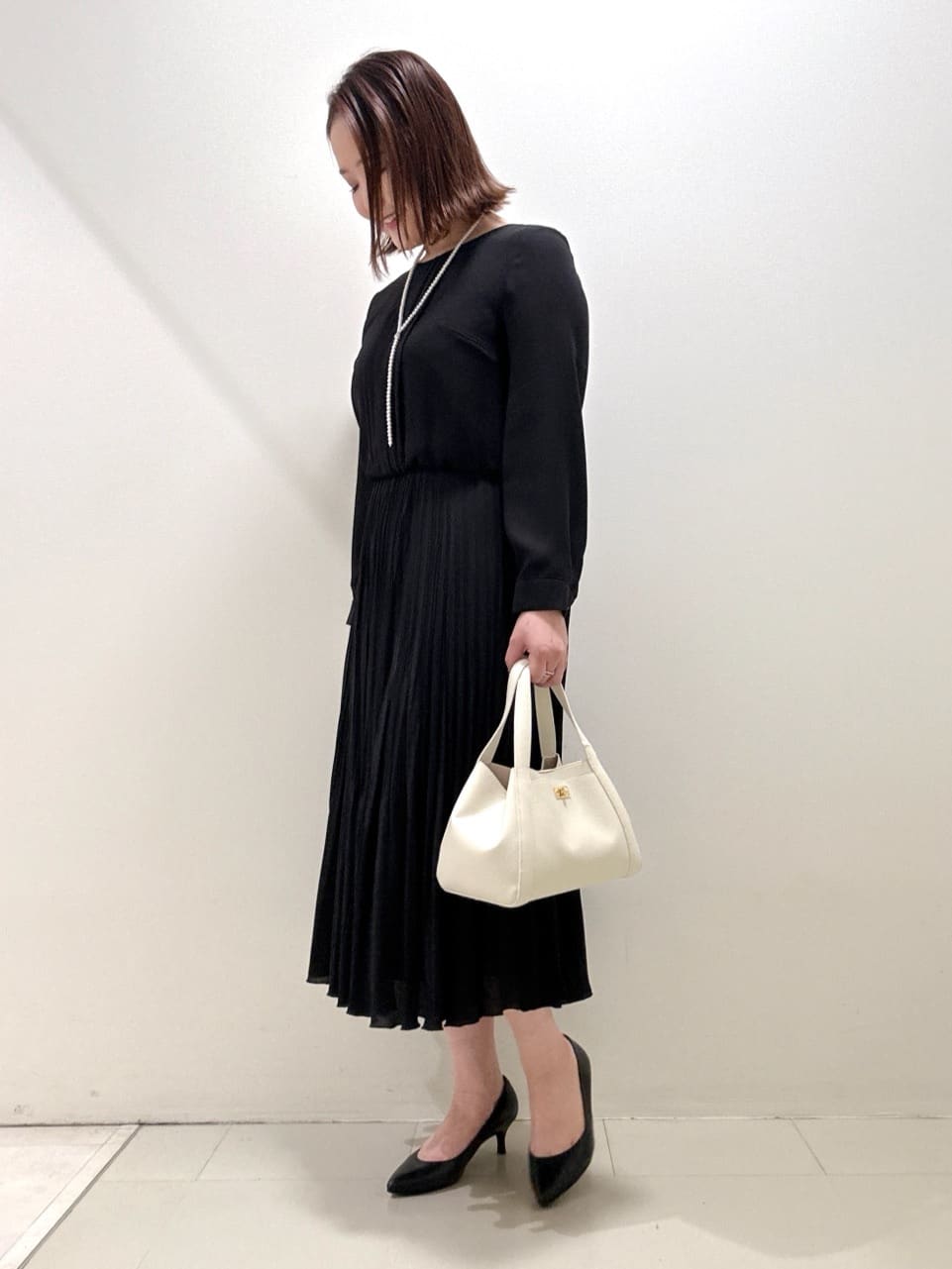 YUIさんの「UNTITLED｜【セレモニー】パール調フリークリップネックレス」を使ったコーディネート