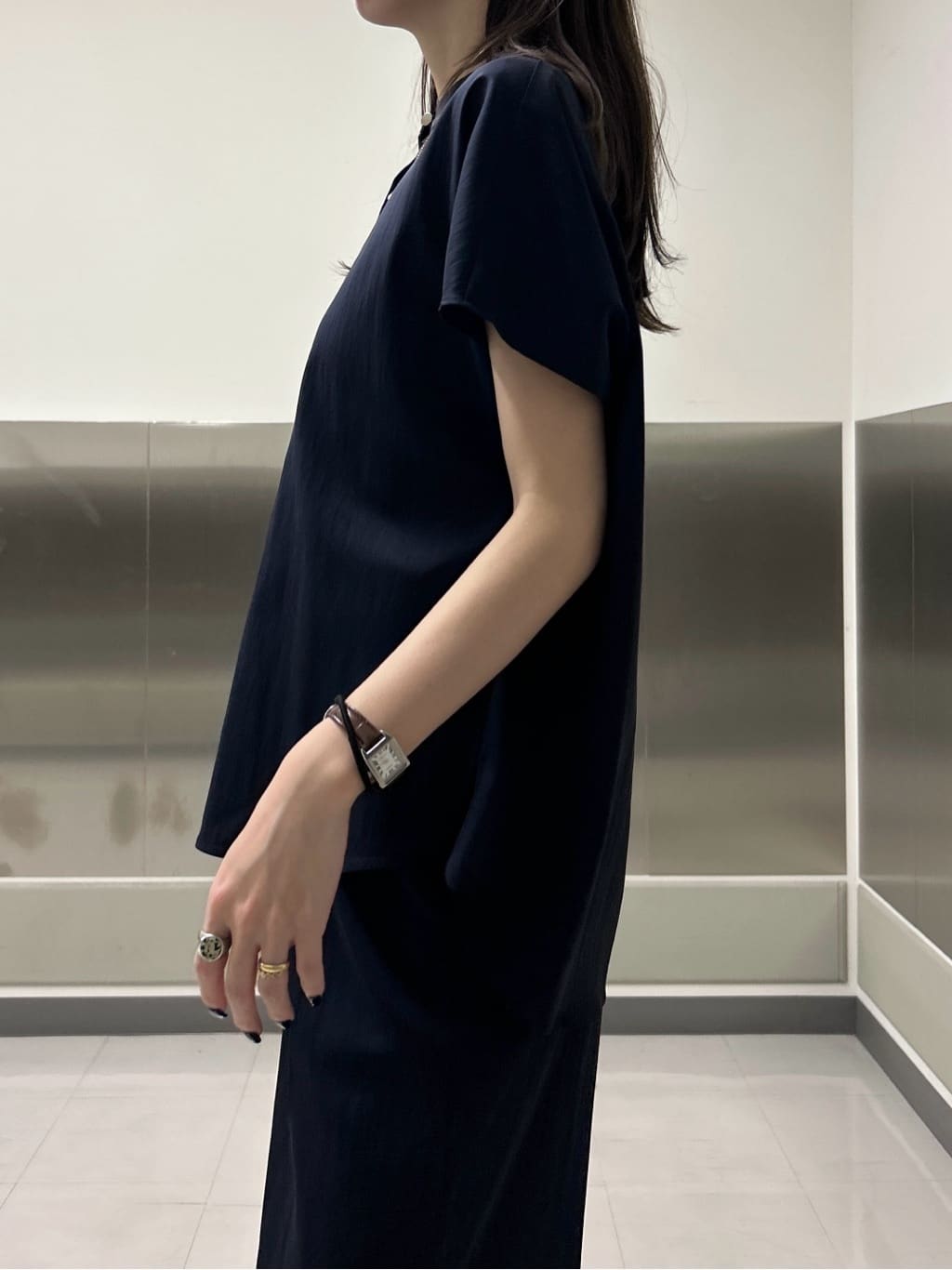 mitsukiさんの「INDIVI｜【褒められパンツ／洗える／ウエストゴム】ワイドタックパンツ」を使ったコーディネート