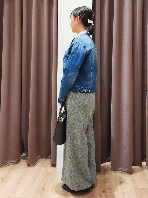 さくさんの「grove｜◆刺繍シャツブラウス」を使ったコーディネート