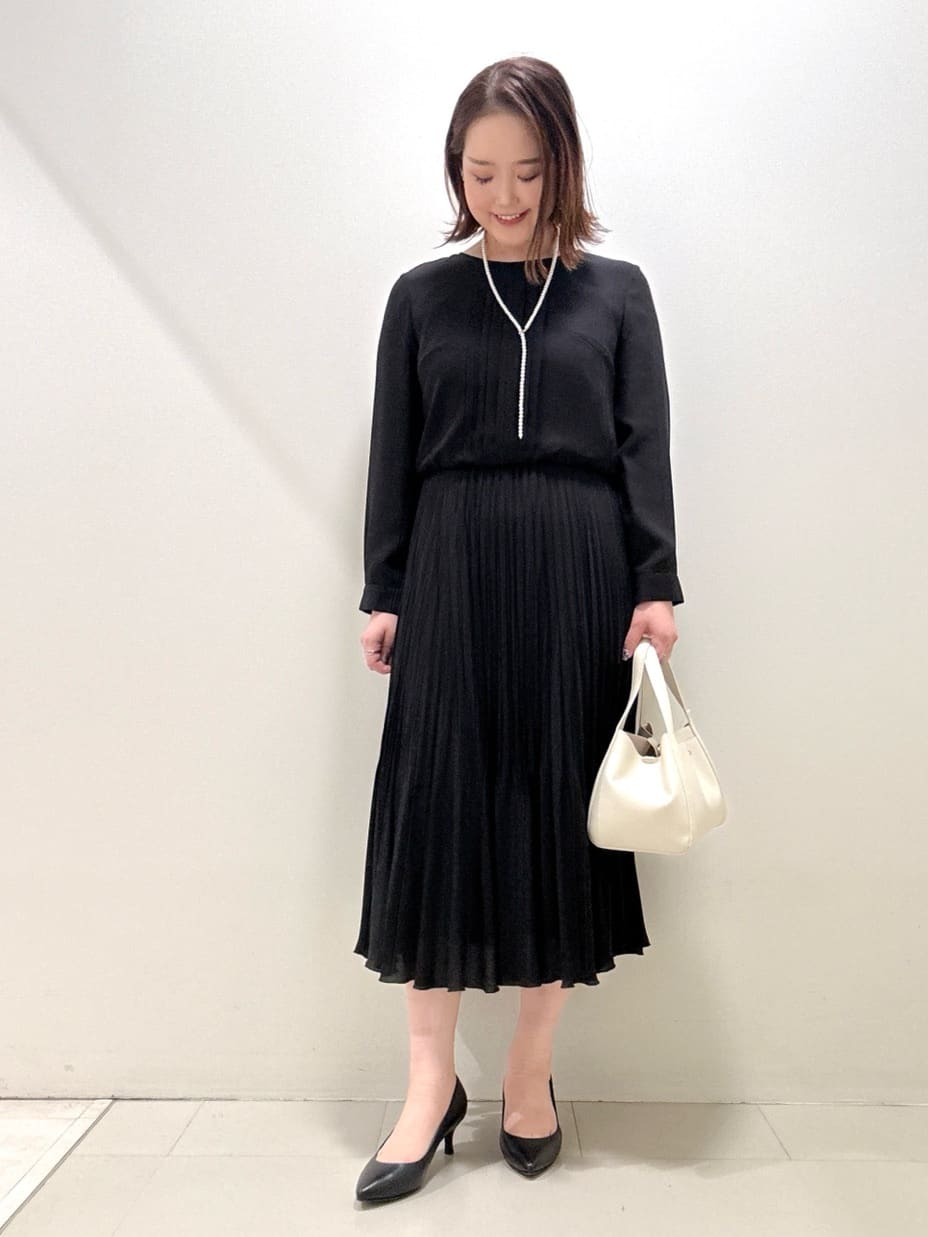 YUIさんの「UNTITLED｜【セレモニー】パール調フリークリップネックレス」を使ったコーディネート