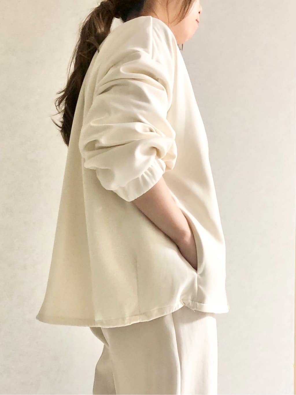 sayuさんの「UNTITLED｜◆【洗える/春の軽羽織り】ダンボール ノーカラーブルゾン」を使ったコーディネート