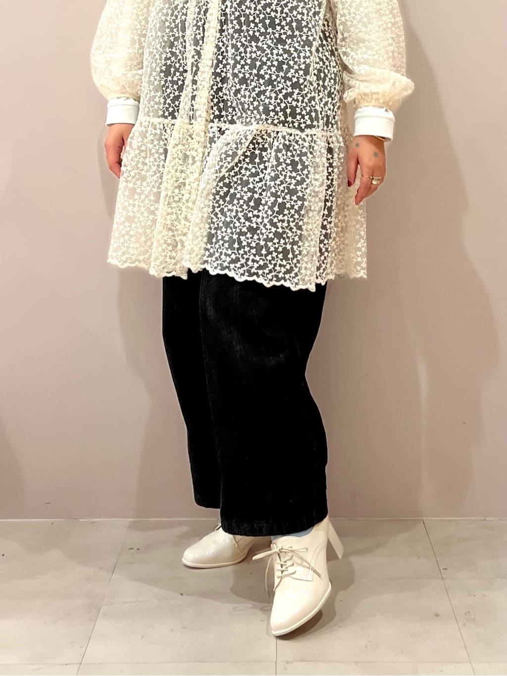 TAKAさんの「ESPERANZA｜【晴雨兼用】レースアップヒールパンプス」を使ったコーディネート