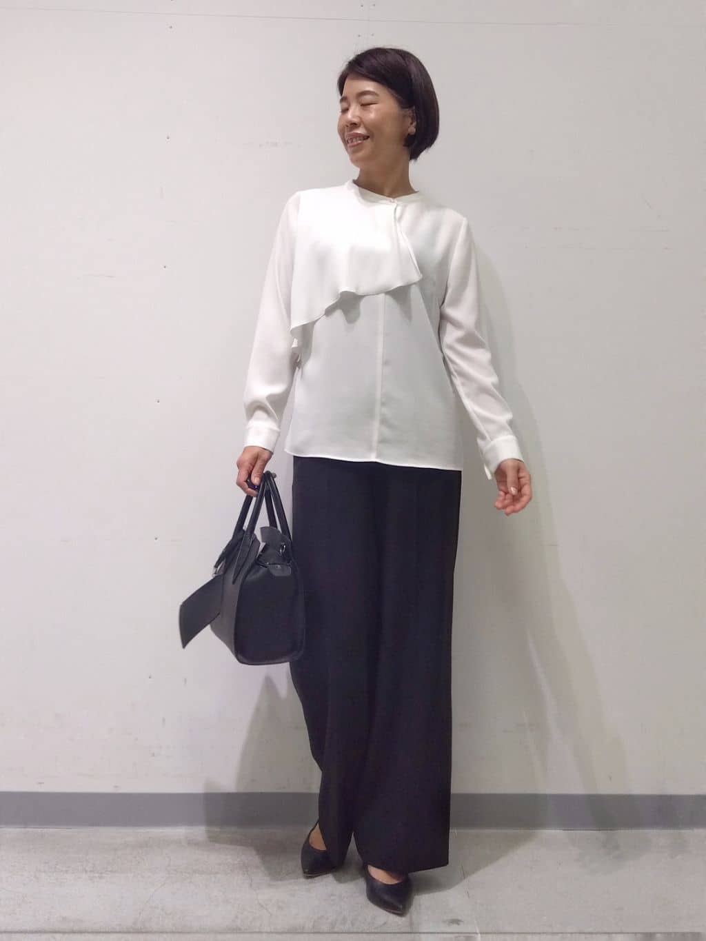 Kさんの「INDIVI｜【洗える／UVケア／スーツ】ストレッチノーカラージャケット」を使ったコーディネート