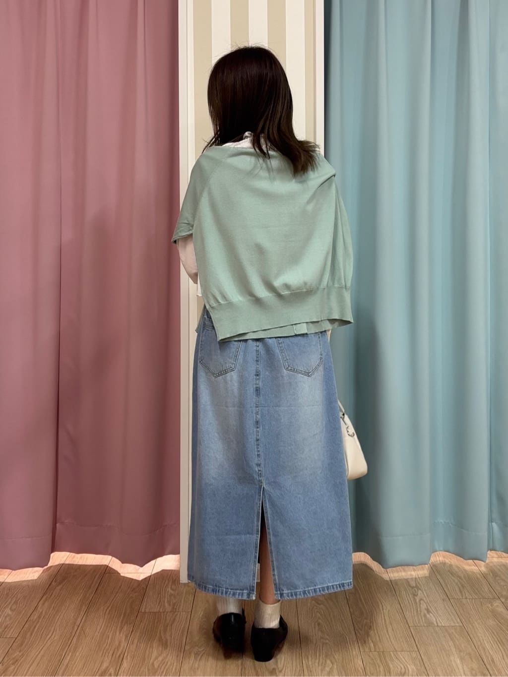 mikiさんの「SHOO･LA･RUE｜◆【洗える/UV/吸水速乾/アンチピリング/S-LL】襟フリルデザインシャツ」を使ったコーディネート