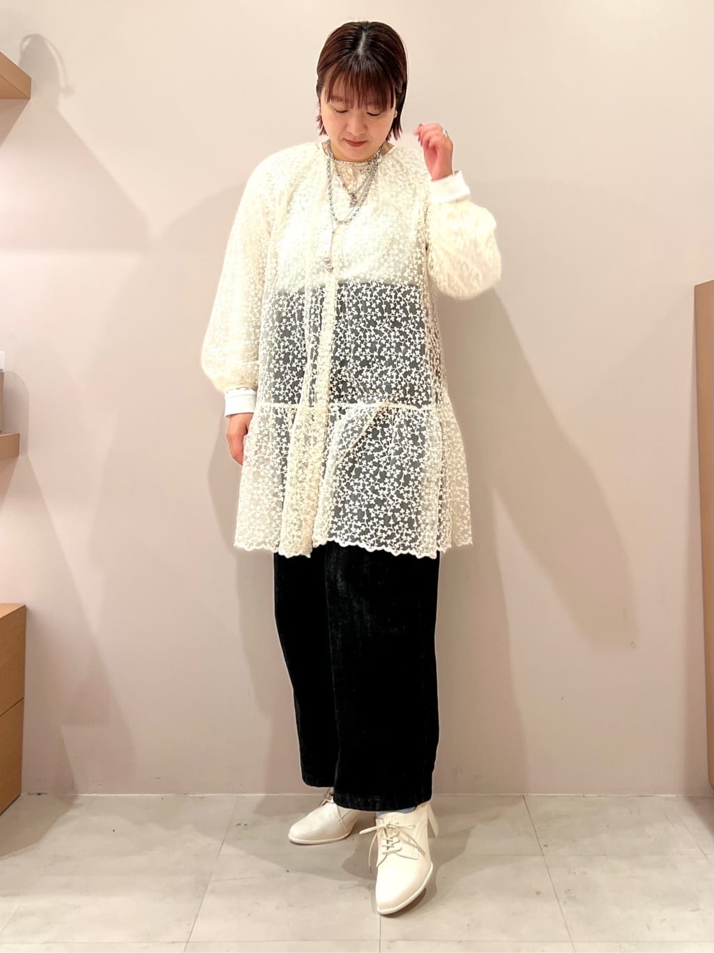 TAKAさんの「ESPERANZA｜【晴雨兼用】レースアップヒールパンプス」を使ったコーディネート