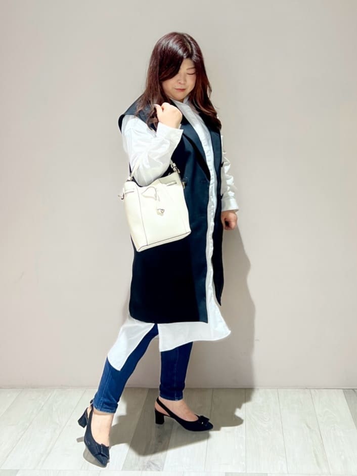 yumiさんの「ESPERANZA｜バックストラップバックルヒールパンプス」を使ったコーディネート