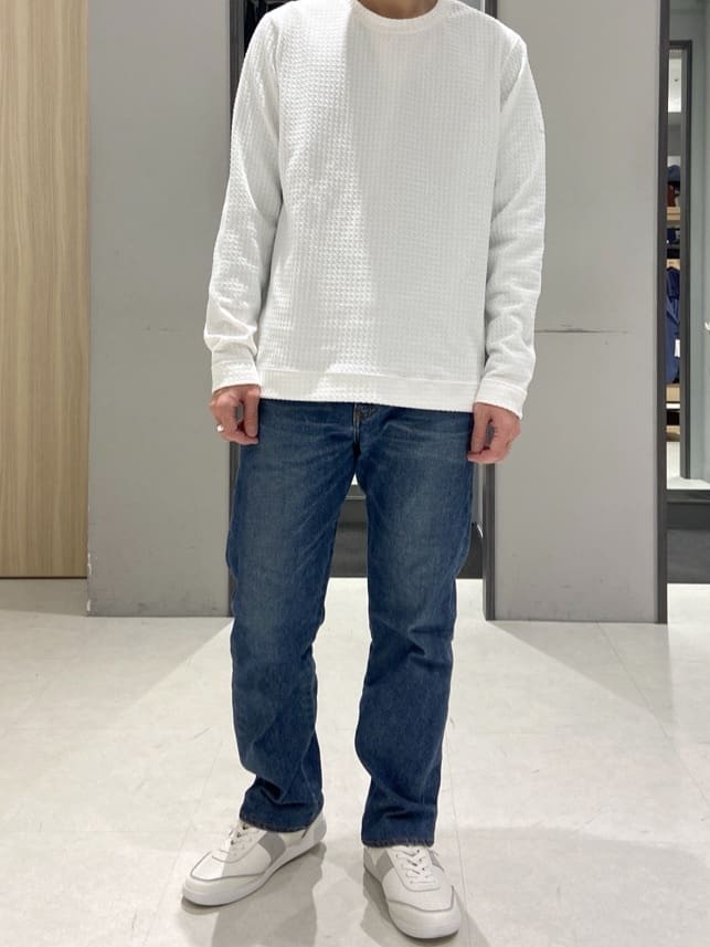 わいずみさんの「TAKEO KIKUCHI｜ハットモチーフ ジャカード ストライプ シャツ」を使ったコーディネート