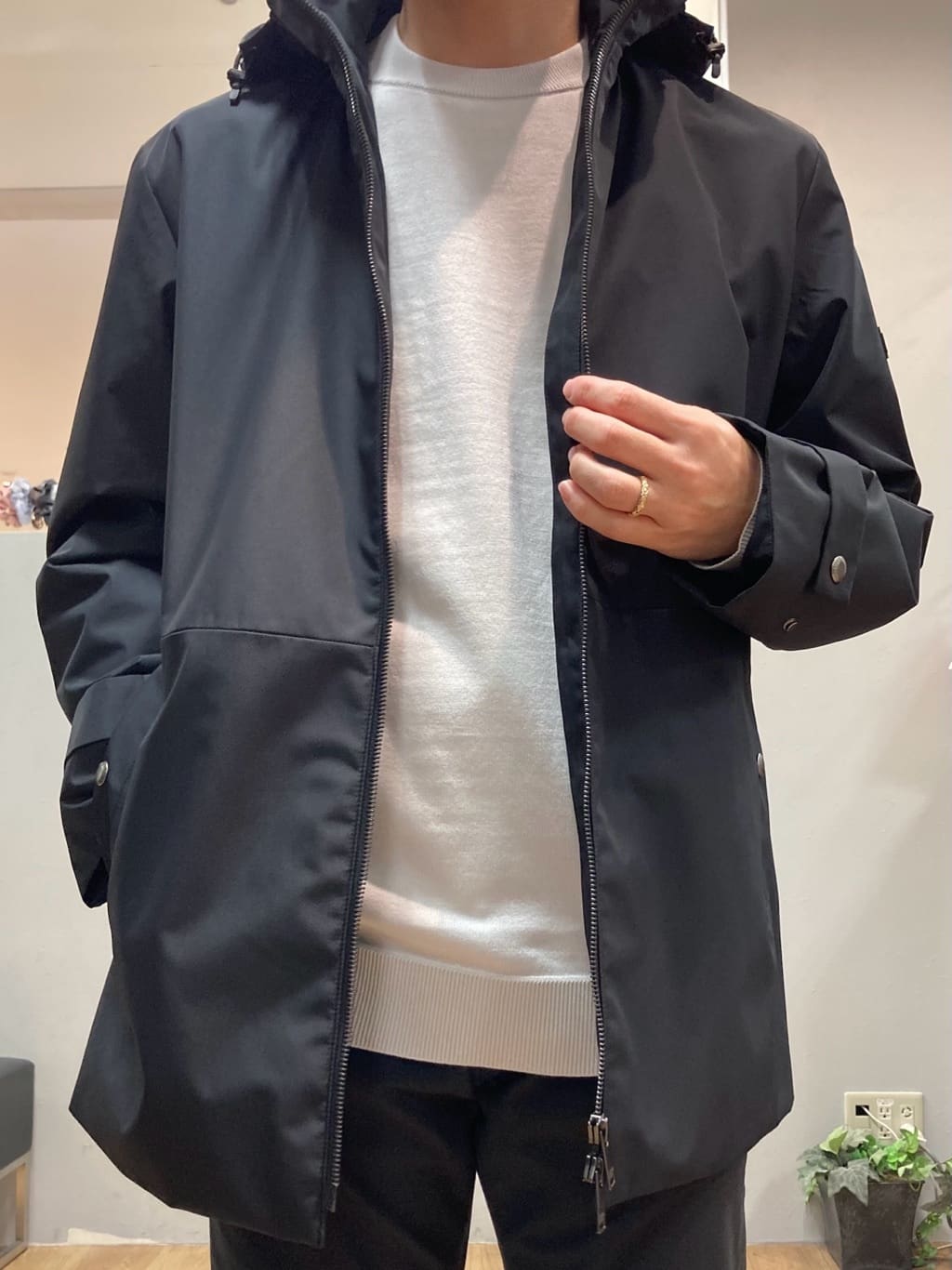シュンさんの「TAKEO KIKUCHI｜【Made in JAPAN】播州織 ストレッチ パンツ」を使ったコーディネート
