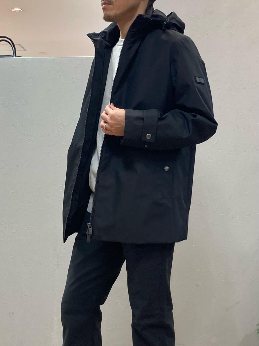 シュンさんの「TAKEO KIKUCHI｜【Made in JAPAN】播州織 ストレッチ パンツ」を使ったコーディネート