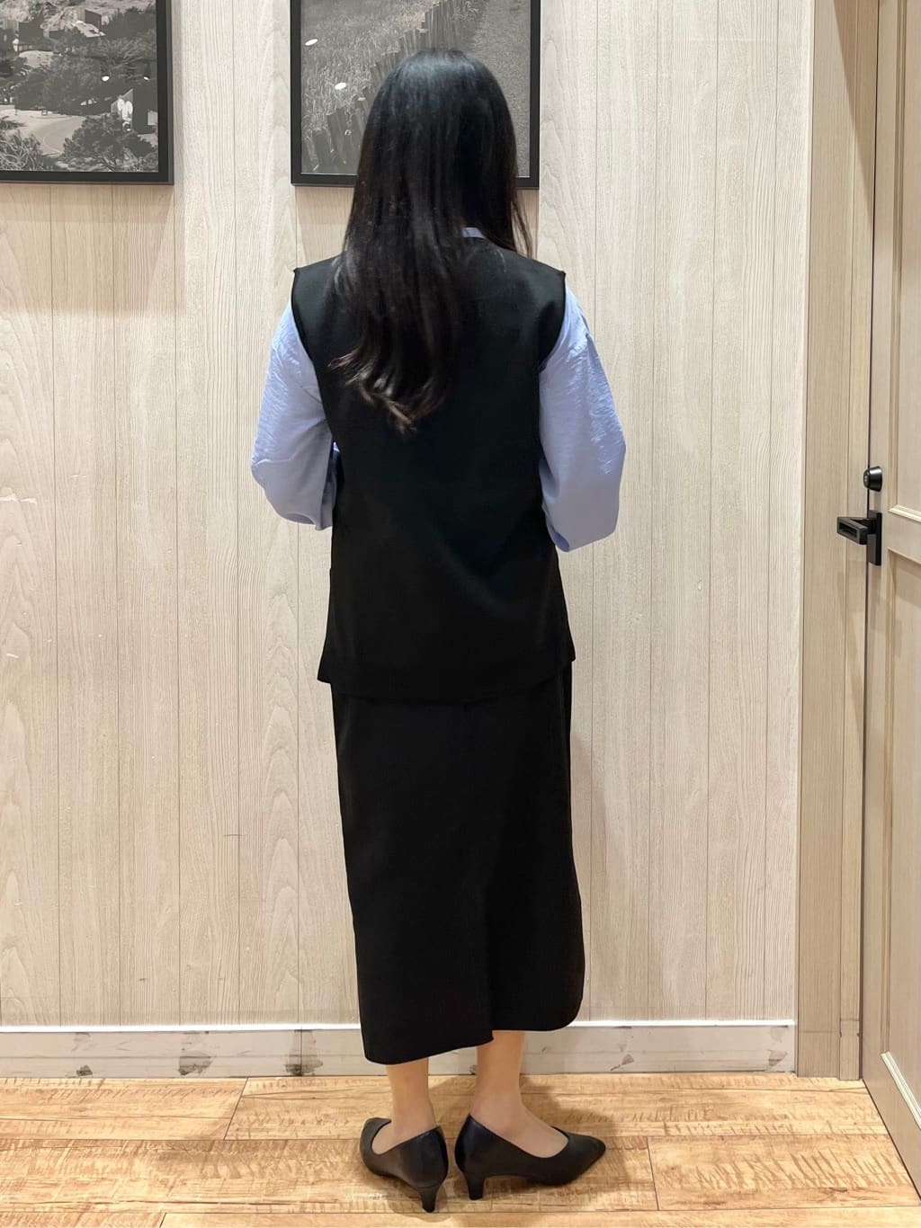 youさんの「SHOO･LA･RUE｜◆【洗える/セットアップ可/S-LL】きれいめにもカジュアルにも スポンディッシュ ニットベスト」を使ったコーディネート